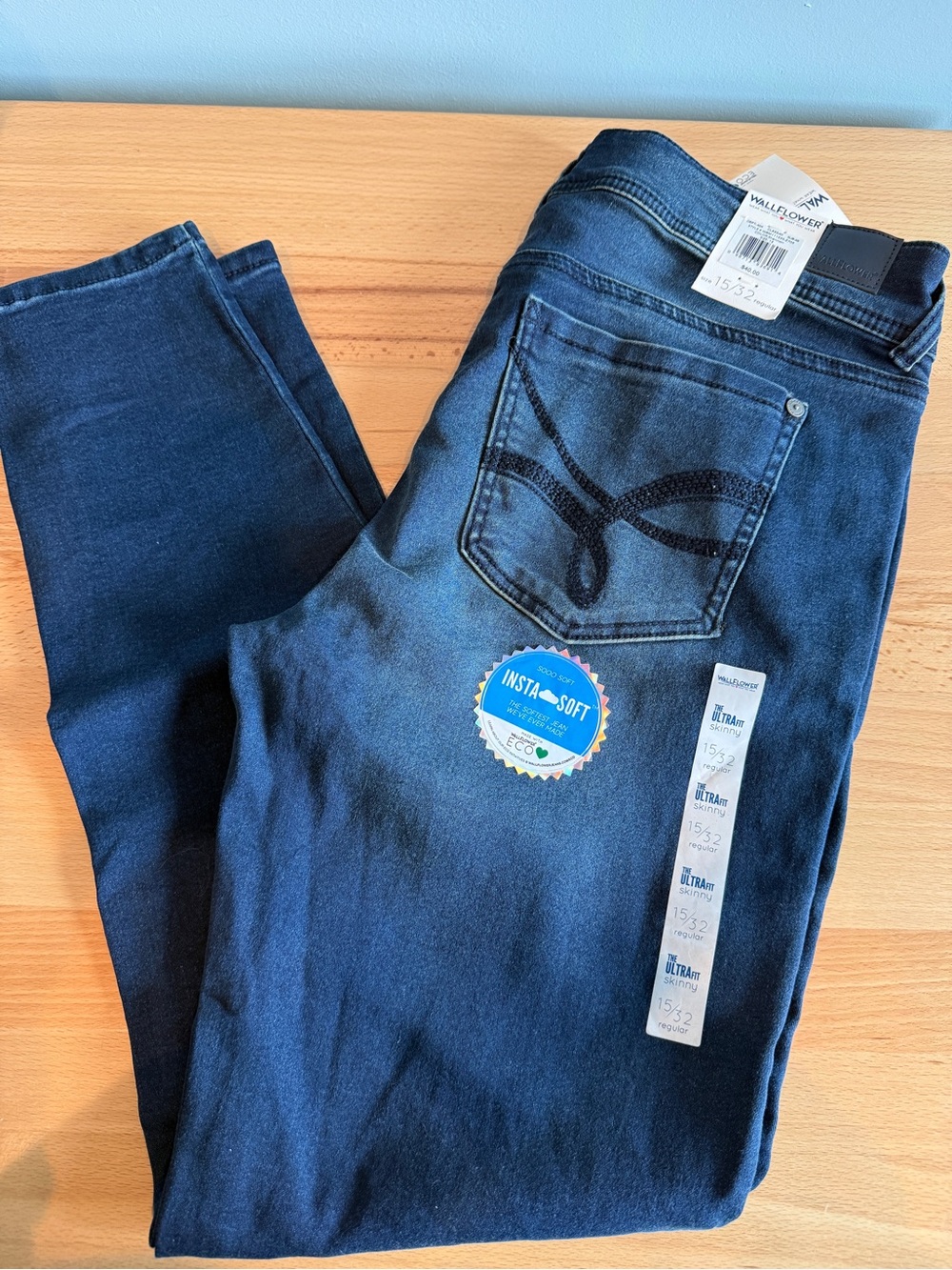 Wallflower Women's Dark Indigo Skinny Stretch Jeans
